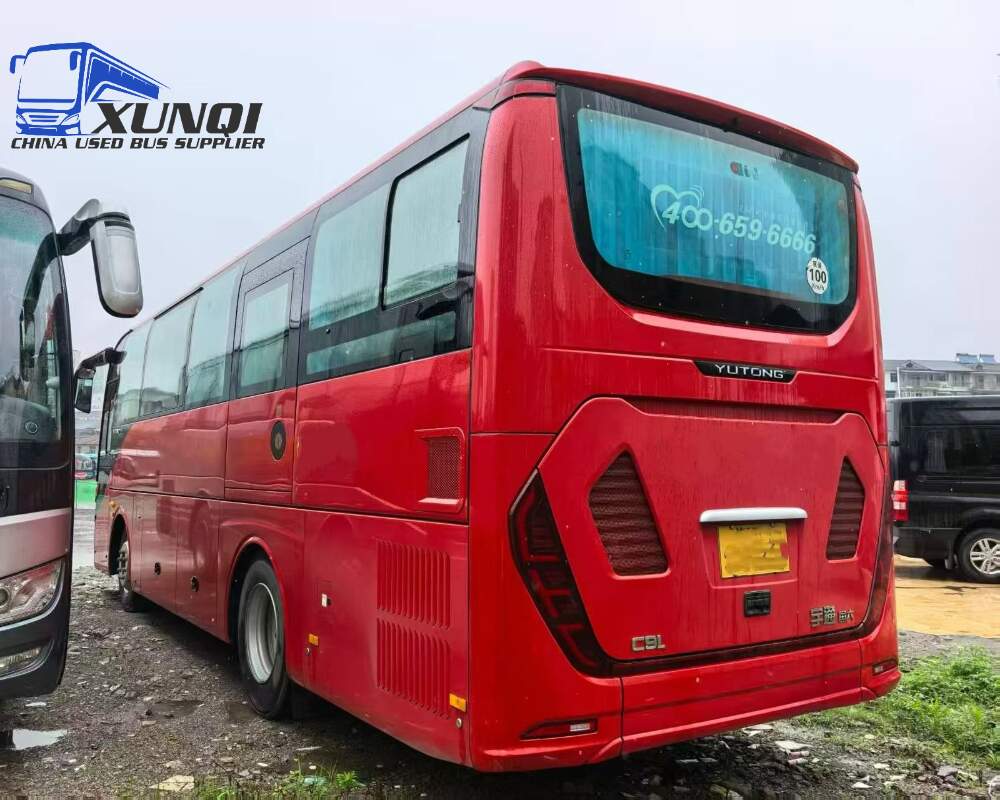 Used Yutong bus ZK6907 27 Seats 2024 Year 9 Seters long China bus yuchai 6-cylinder diesel engine