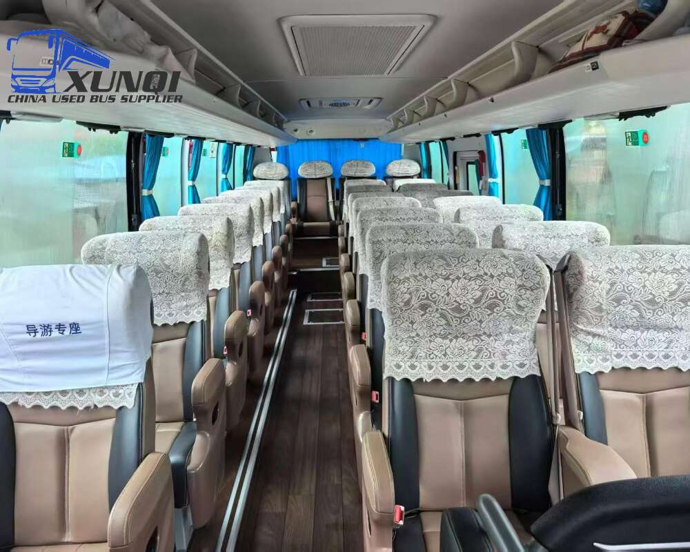 Used Yutong bus ZK6907 27 Seats 2024 Year 9 Seters long China bus yuchai 6-cylinder diesel engine