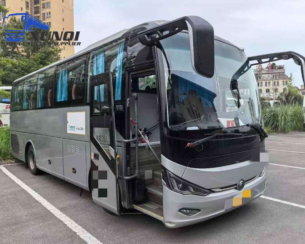 Used Yutong bus ZK6907 38 Seats 2021 year 9 meters long China bus yuchai 6-cylinder diesel engine