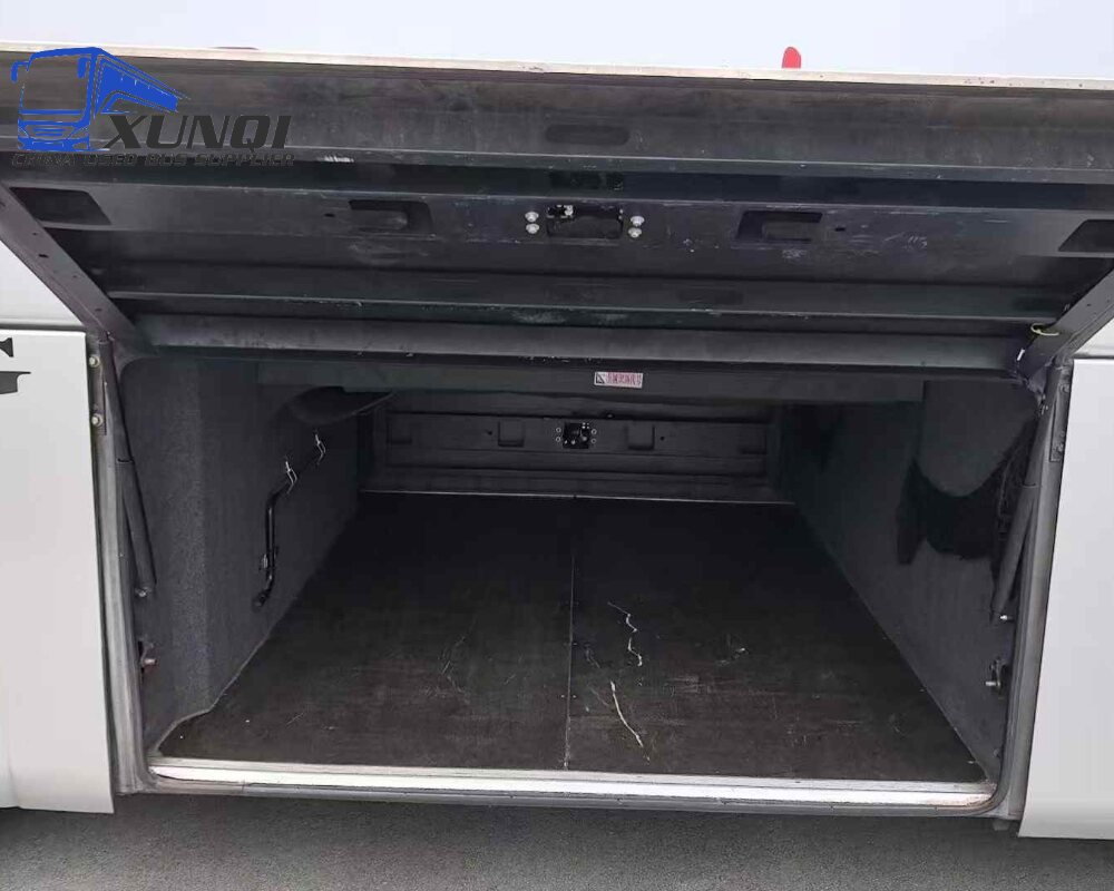 Used Yutong bus ZK6907 38 Seats 2021 year 9 meters long China bus yuchai 6-cylinder diesel engine